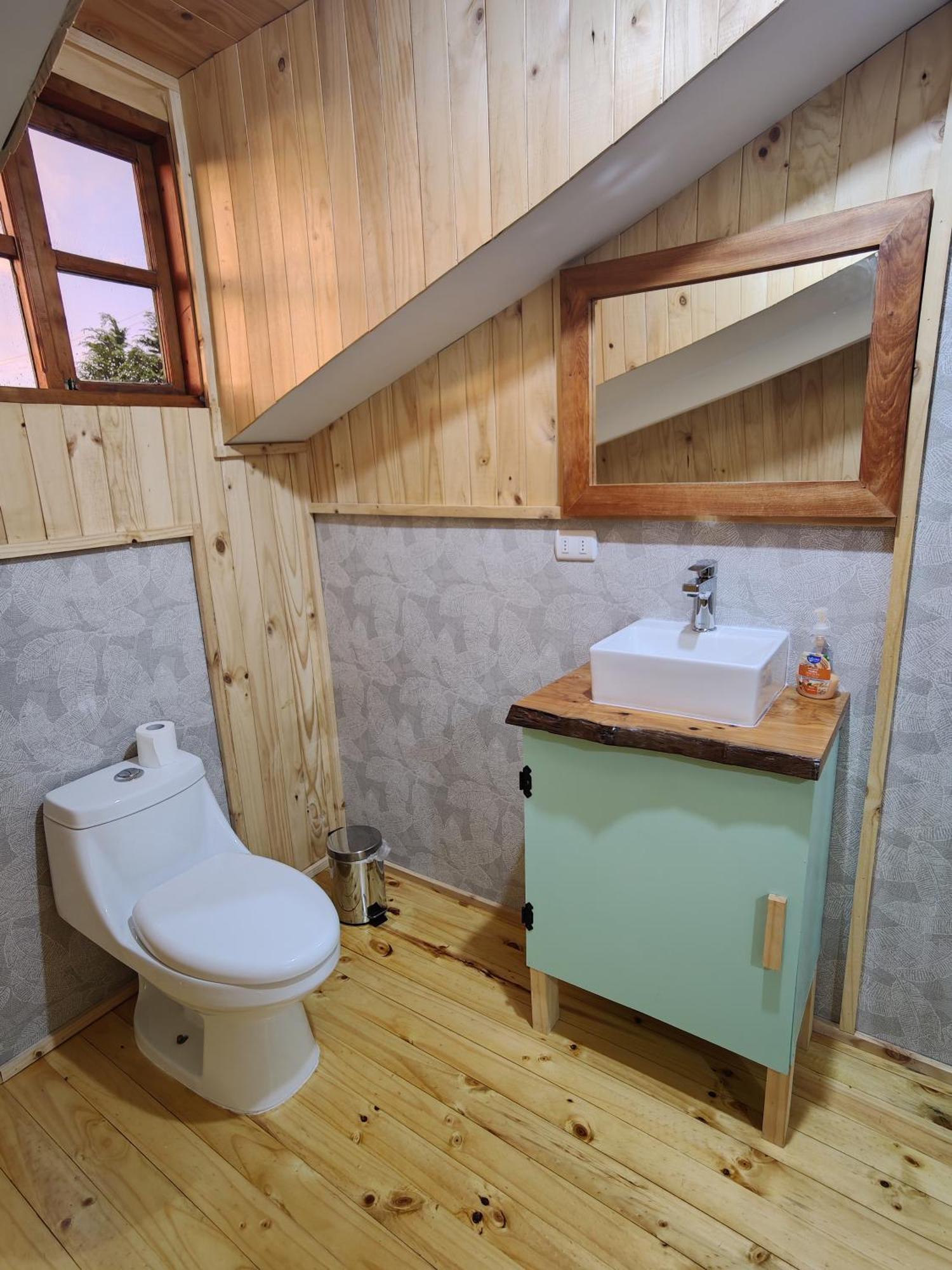 Verdeagua Hostal Chaitén Eksteriør billede
