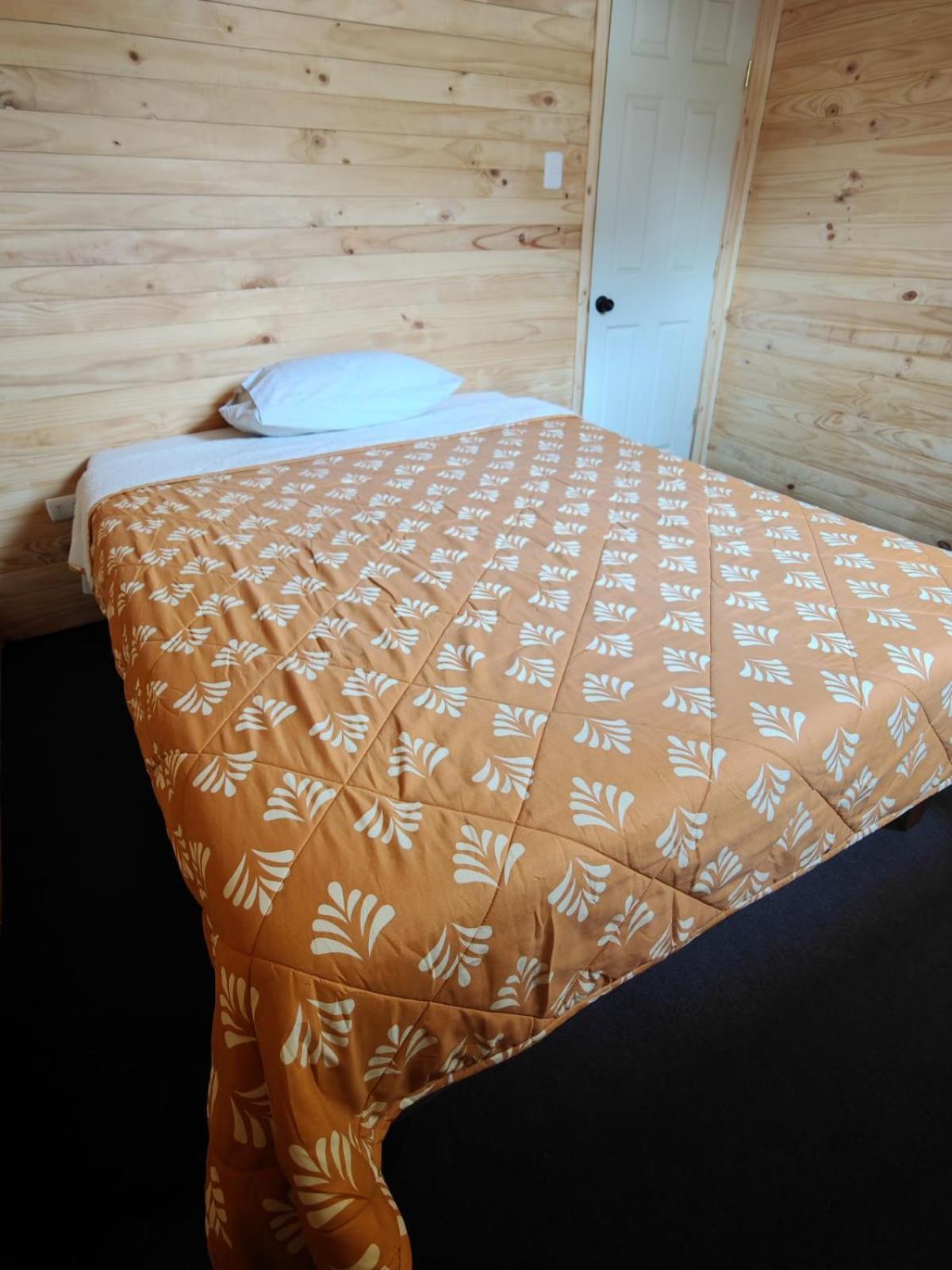 Verdeagua Hostal Chaitén Eksteriør billede